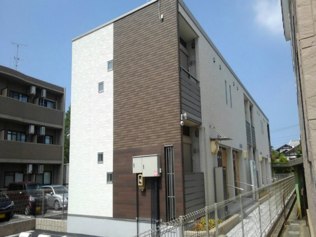 クレイノ中野の外観