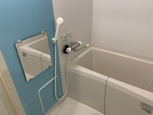 クレイノ中野の浴室