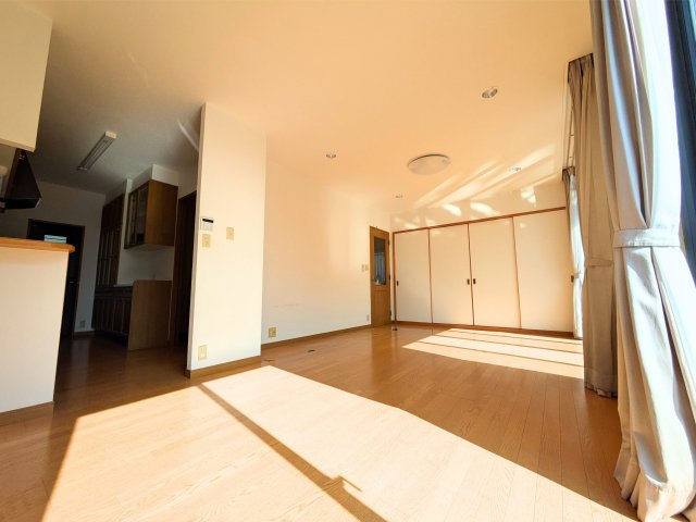 湯の山2丁目戸建ての居間・リビング|リビングです