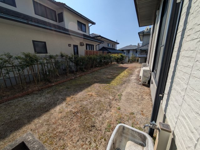 湯の山2丁目戸建ての庭|                                                  
