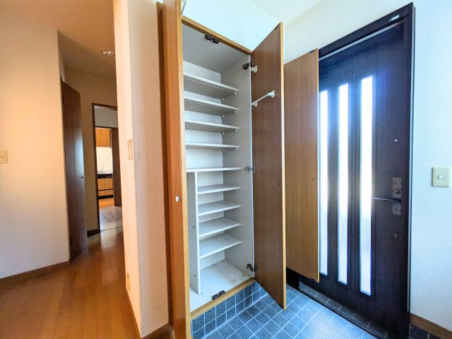 湯の山2丁目戸建ての収納|                                                  