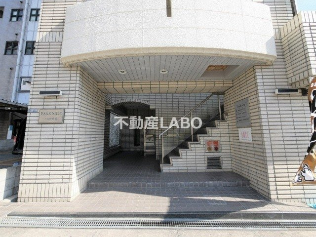 パークサイド上本町駅前のエントランス
