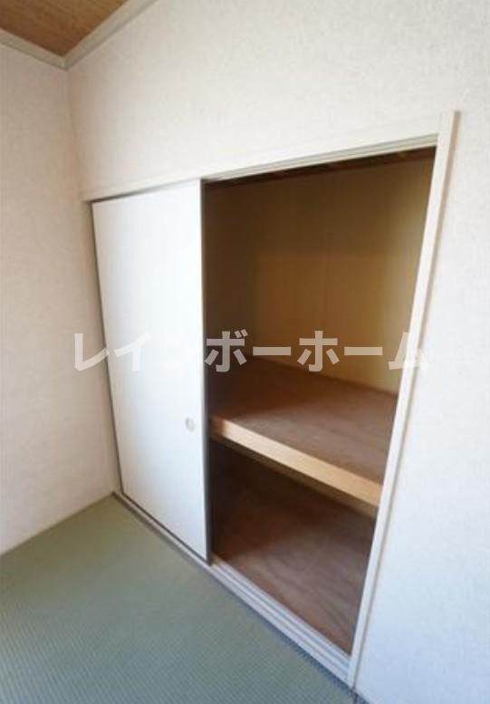 朝霞市本町２丁目のアパートの収納