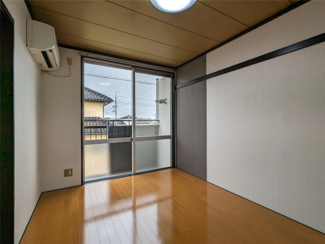 フォーブル大東の居間・リビング