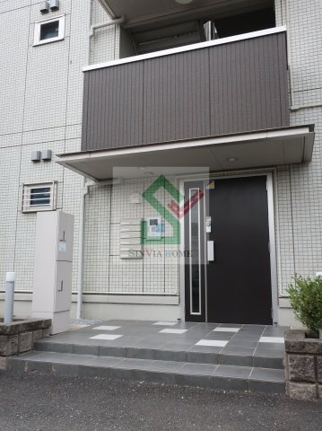 アプリコットAのエントランス
