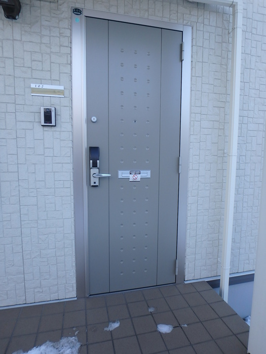 ブランシュール　Ｂの玄関