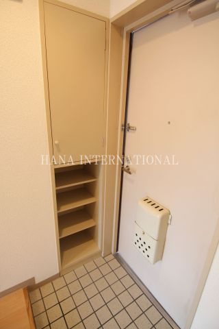 トーワマンションの玄関