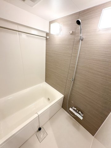小松川パークマンション弐号棟（13階部分）／仲介手数料無料／新規フルリノベーションの浴室