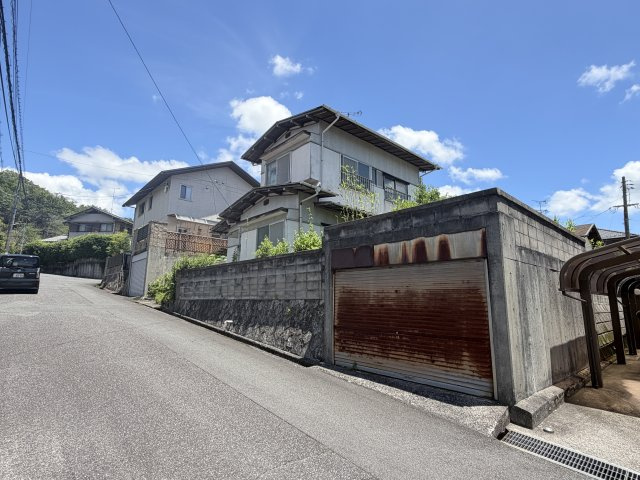 焼山東2丁目　土地の外観|堀込車庫があります。
