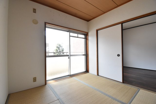 グレースハイム上住吉の和室