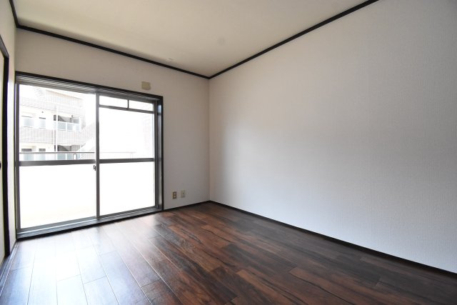 グレースハイム上住吉の洋室
