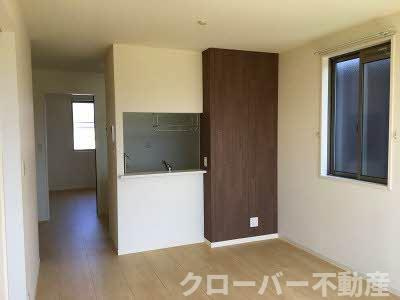 シャーメゾン郡家 C棟の居間・リビング