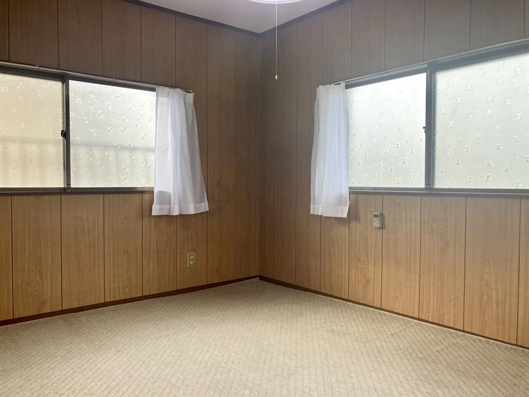 川戸町戸建の寝室