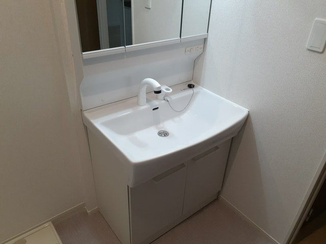 セレノ　アルバの洗面所