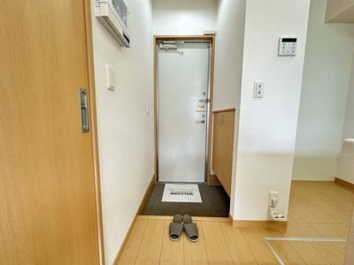 【玄関】 | ホワイトテラス