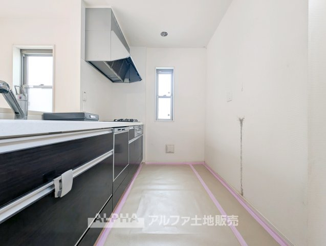 小平市小川町１丁目の中古一戸建のキッチン|【Life without end】
◆心地よさを求めて◆終わりのない暮らしづくりはキッチンから始まる。食事は暮らしの中でとても重要。お洒落なキッチンを使用すれば空間の居心地良さが変わる。