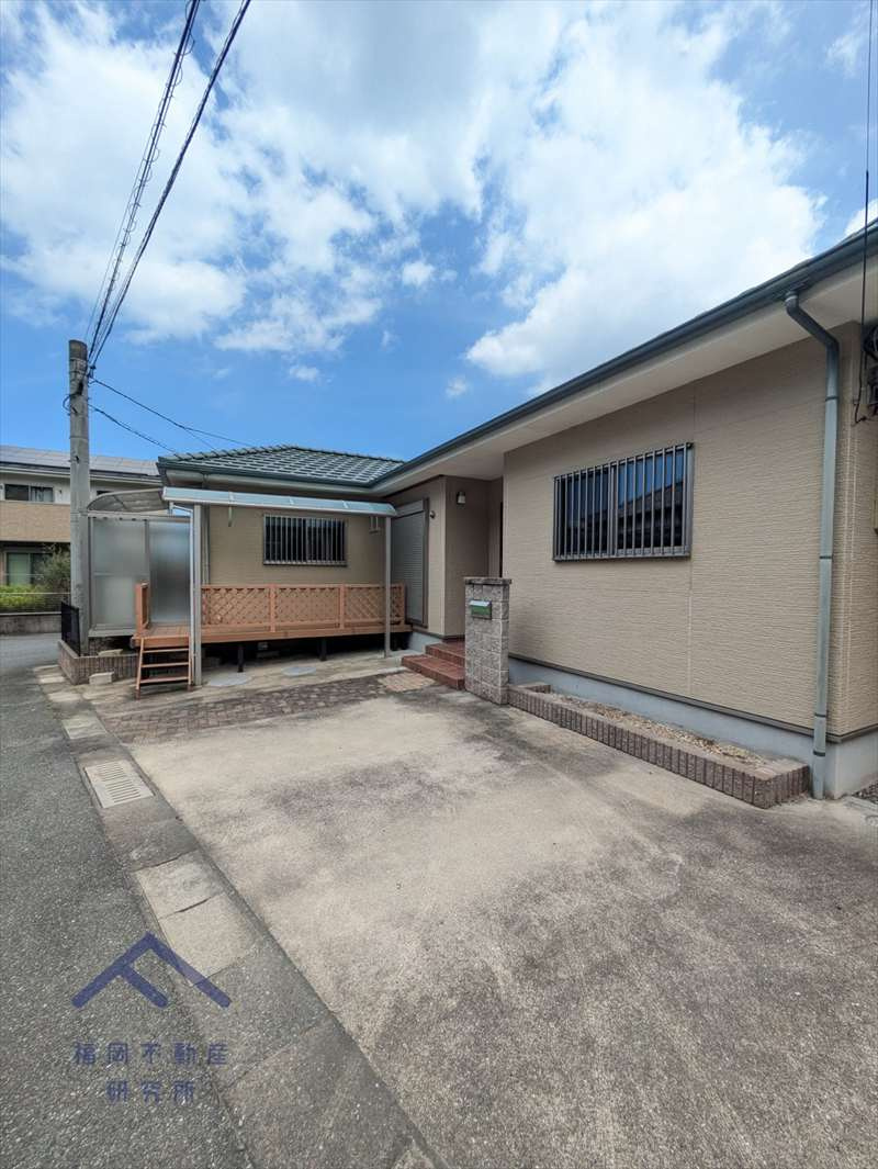 古賀市薬王寺　戸建ての駐車場