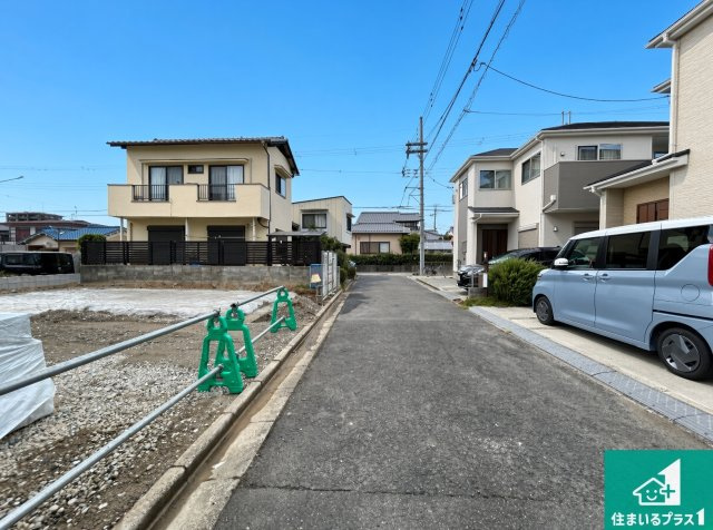 ●5(土)6(日)現地説明会！　天理市前栽町　限定1邸の前面道路含む現地写真|周辺は閑静な住宅街です。前面道路もしっかりと有りますので車の出し入れも安心ですよ！