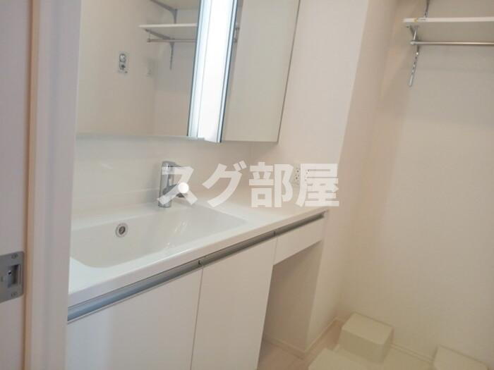 グレーシアタウン木崎　B棟の洗面所