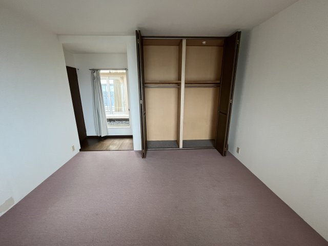 レックスガーデン守山弐番館　の洋室