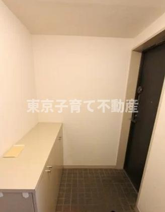 文京区本駒込２丁目の賃貸マンションの玄関