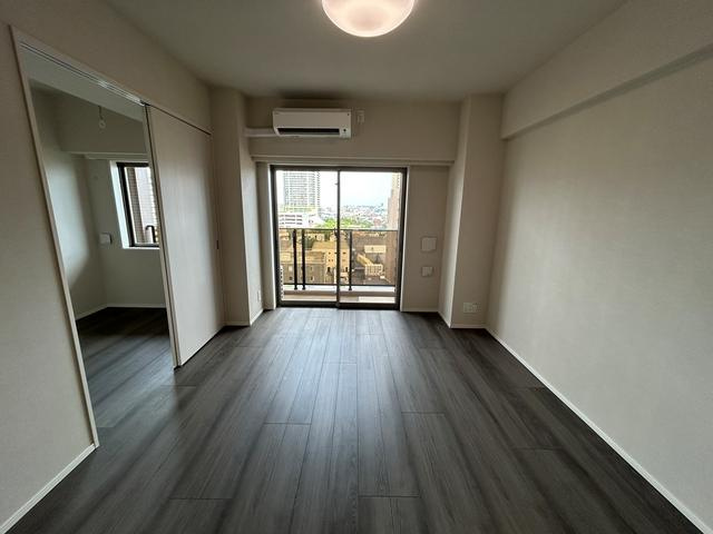 ＬＩＭＥ ＲＥＳＩＤＥＮＣＥ ＫＡＷＡＧＵＣＨＩ ＥＡＳＴの居間・リビング