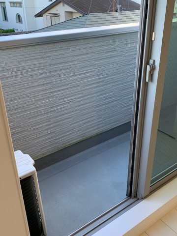 八王子市元横山町２丁目のアパートのバルコニー