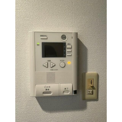 【セキュリティ】 | コリーヌアンソレイエ | 別のお部屋の写真です