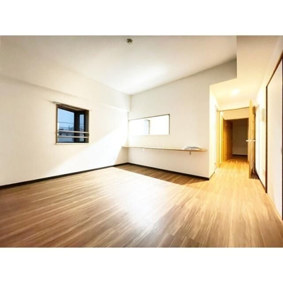【居間・リビング】 | コリーヌアンソレイエ | 別のお部屋の写真です