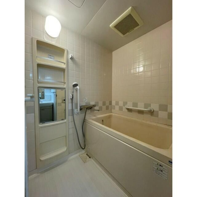 【浴室】 | コリーヌアンソレイエ | 別のお部屋の写真です