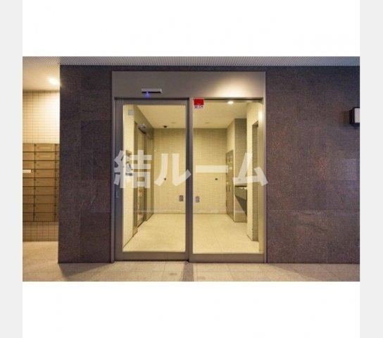 文京区関口１丁目の賃貸マンションのエントランス