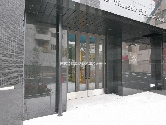 プレサンス上町台筆ヶ崎SOUTHのエントランス