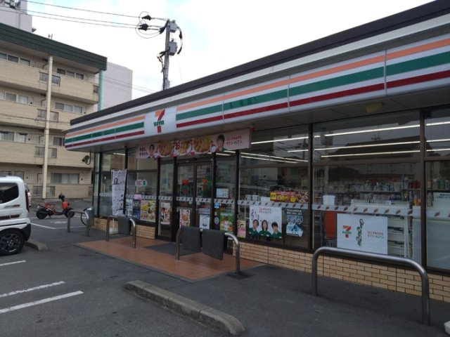 リヴィエール友丘|セブンイレブン 福岡田島５丁目店 409m