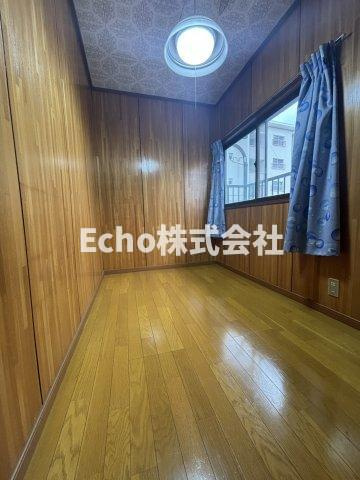 大阪府寝屋川市黒原新町 戸建ての居間・リビング