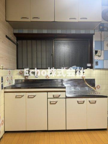 大阪府寝屋川市黒原新町 戸建ての居間・リビング
