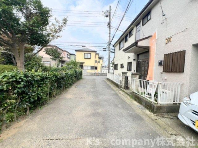 ◎高座郡寒川町一之宮3丁目　テラスハウスの前面道路含む現地写真|前面道路の様子です◇