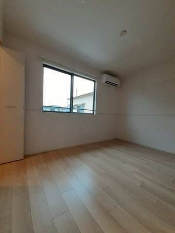 マグノリアの洋室