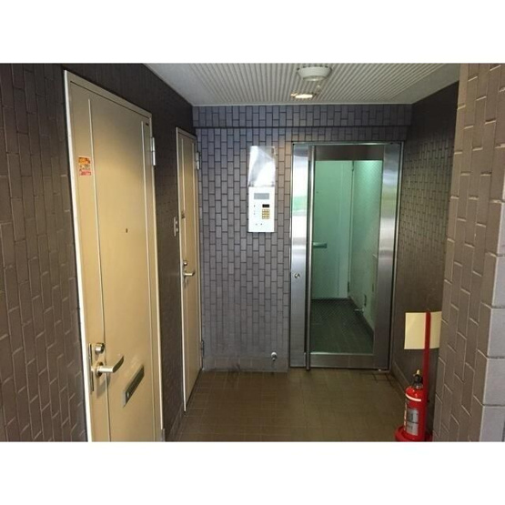 【エントランス】