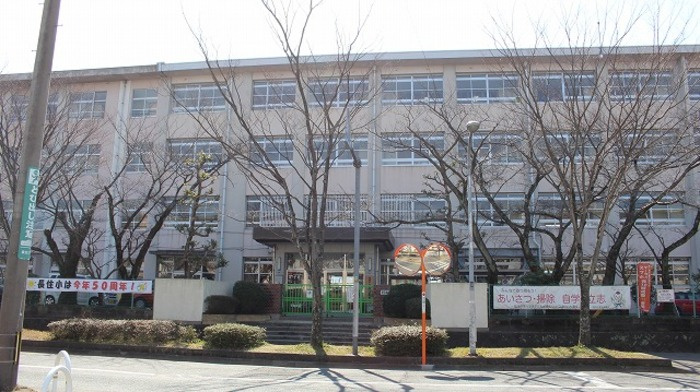 D-room西長住|市立長住小学校762ｍ