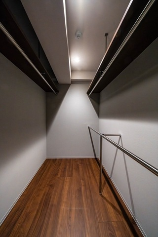 ＴＨＥ ＤＯＯＲＳの内装|内装