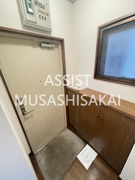 マンションふじの玄関