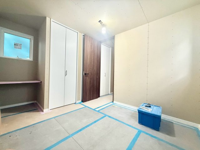 杉並区下高井戸4丁目　新築戸建　全3棟の洋室|2026.07.30撮影

現地ご見学希望・資料請求などお気軽にお問い合わせ下さい！
03-5990-5201