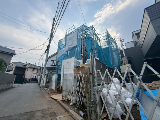 杉並区下高井戸4丁目　新築戸建　全3棟の外観|8月完成予定！

現地ご見学希望・資料請求などお気軽にお問い合わせ下さい！
03-5990-5201