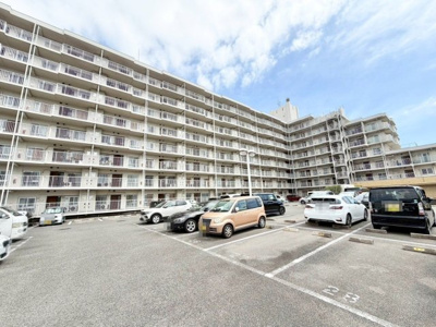 【駐車場】 | エクセラート北助松 | DIYやリノベーションに向いた中古マンションです。１階専用庭付の利点を生かして再生させてみませんか？※リフォームには別途費用が発生します。