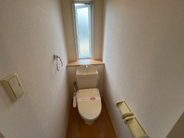 ベルローズのトイレ|シャワー付きトイレ