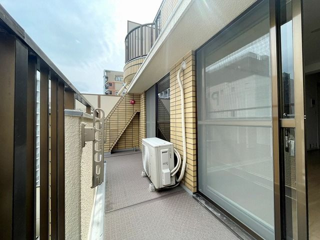 ニューライフ薬院　警固小学校区のバルコニー|ニューライフ薬院