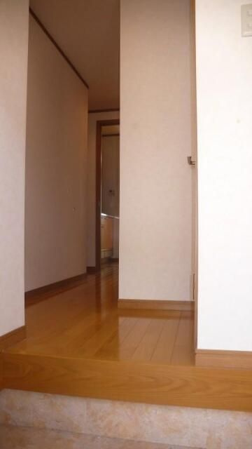 ヴィラージュ志伊の玄関