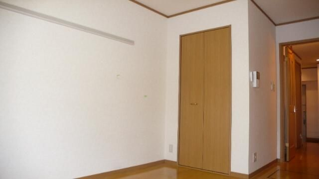 ヴィラージュ志伊の寝室