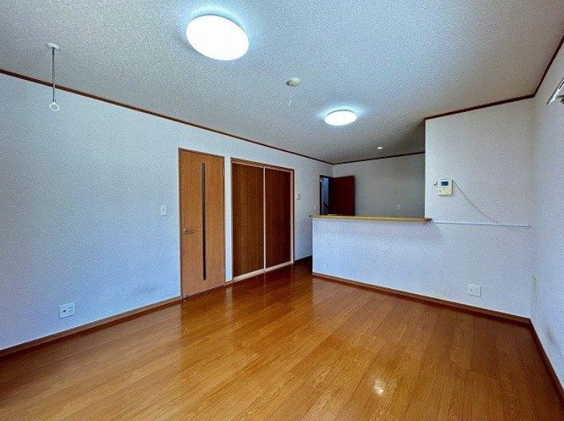 大磯町国府本郷　中古戸建の居間・リビング|リビングです