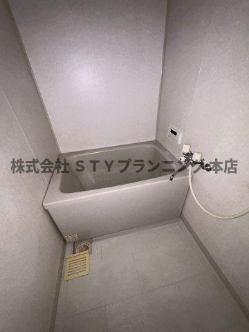 仲介手数料0円！コアレジデンスの浴室
